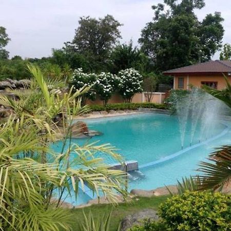 Khao Yai Phu Kham Luang Resort Mu Si Exterior foto